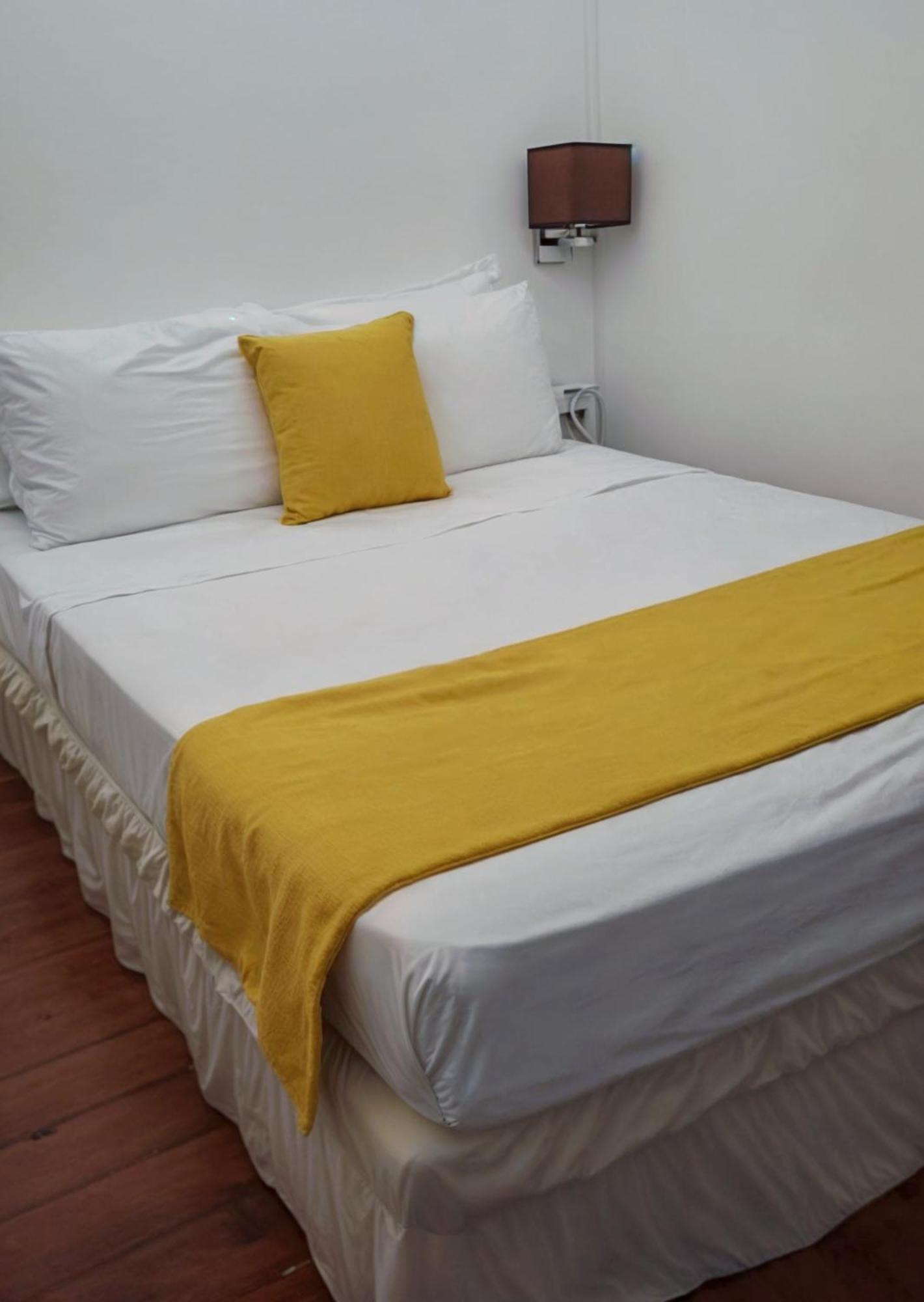 Rainbow Inn Grenville Екстер'єр фото